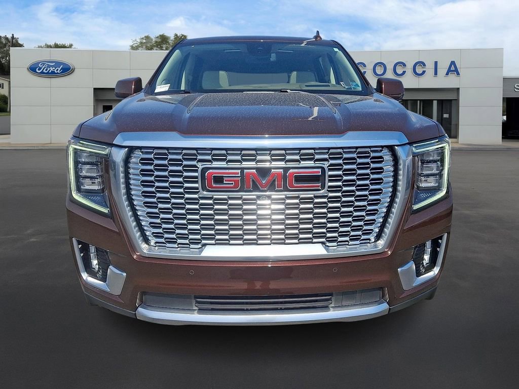 Used 2023 GMC Yukon XL Denali w/ LPO, Floor Liner Package AWD/4WD image 7