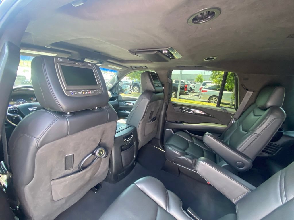 Used 2019 Cadillac Escalade Platinum AWD/4WD image 22