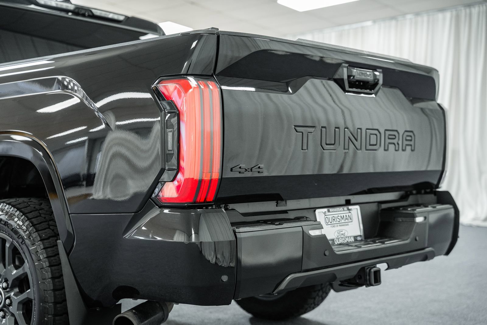Used 2023 Toyota Tundra Platinum image 6
