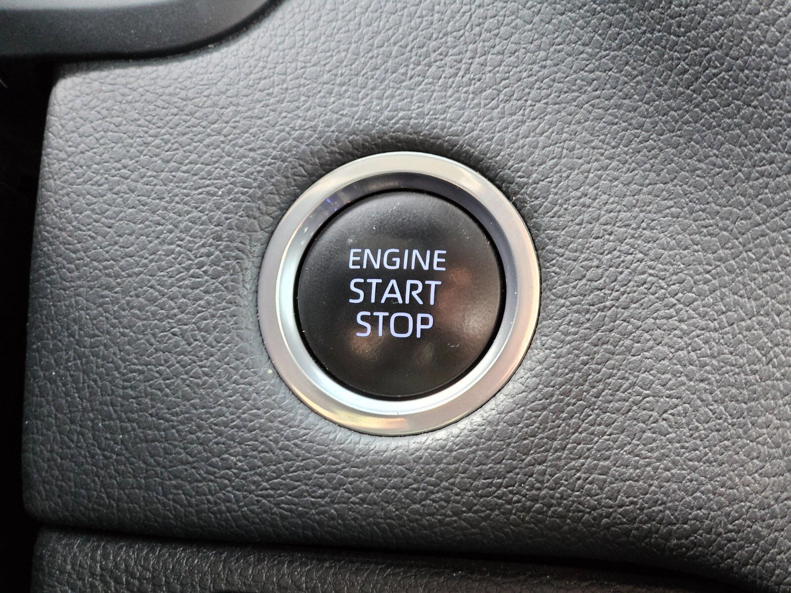 Used 2024 Toyota Tundra Limited AWD/4WD image 25