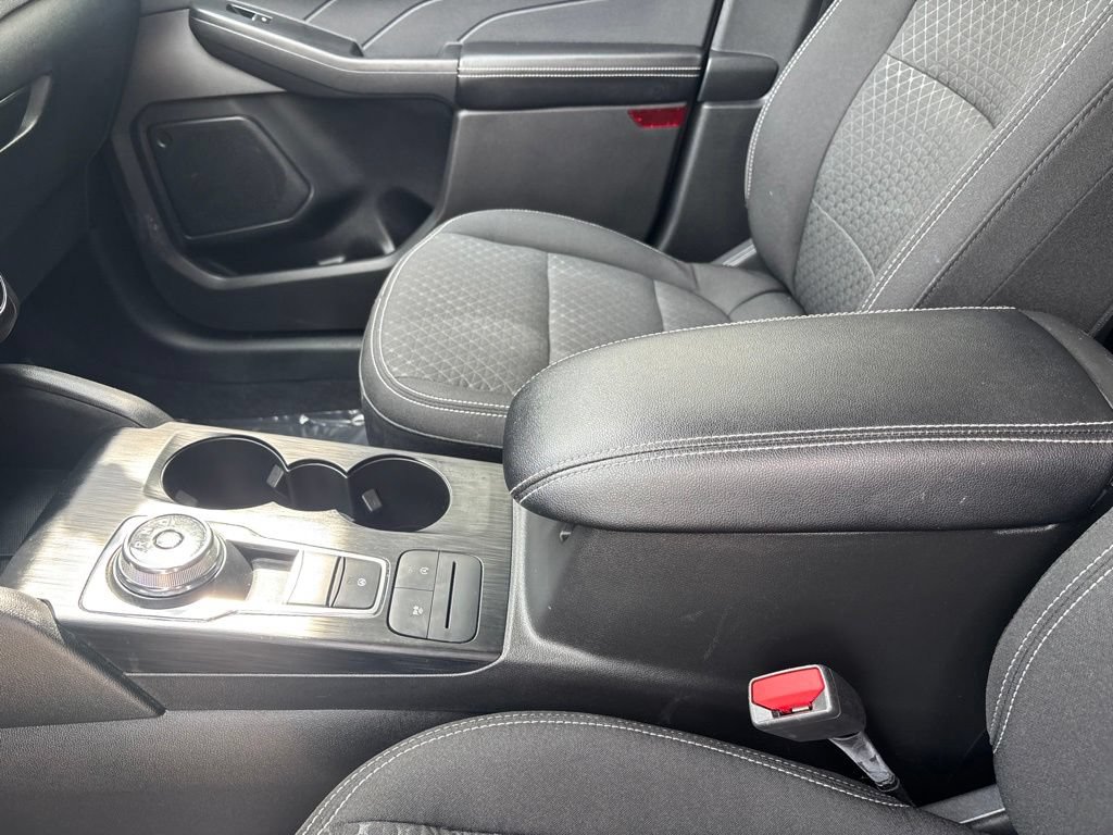 Certified 2025 Ford Escape Active AWD/4WD image 21