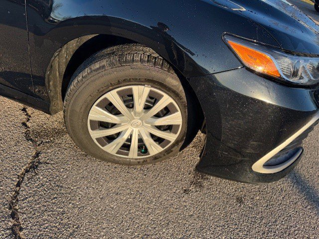 Used 2022 Toyota Camry LE FWD image 32