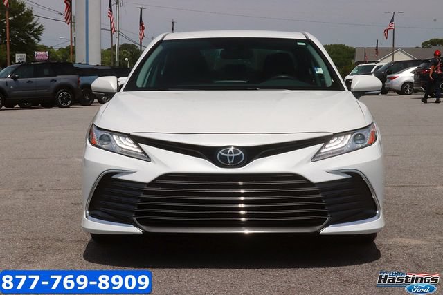 Used 2023 Toyota Camry XLE FWD image 2