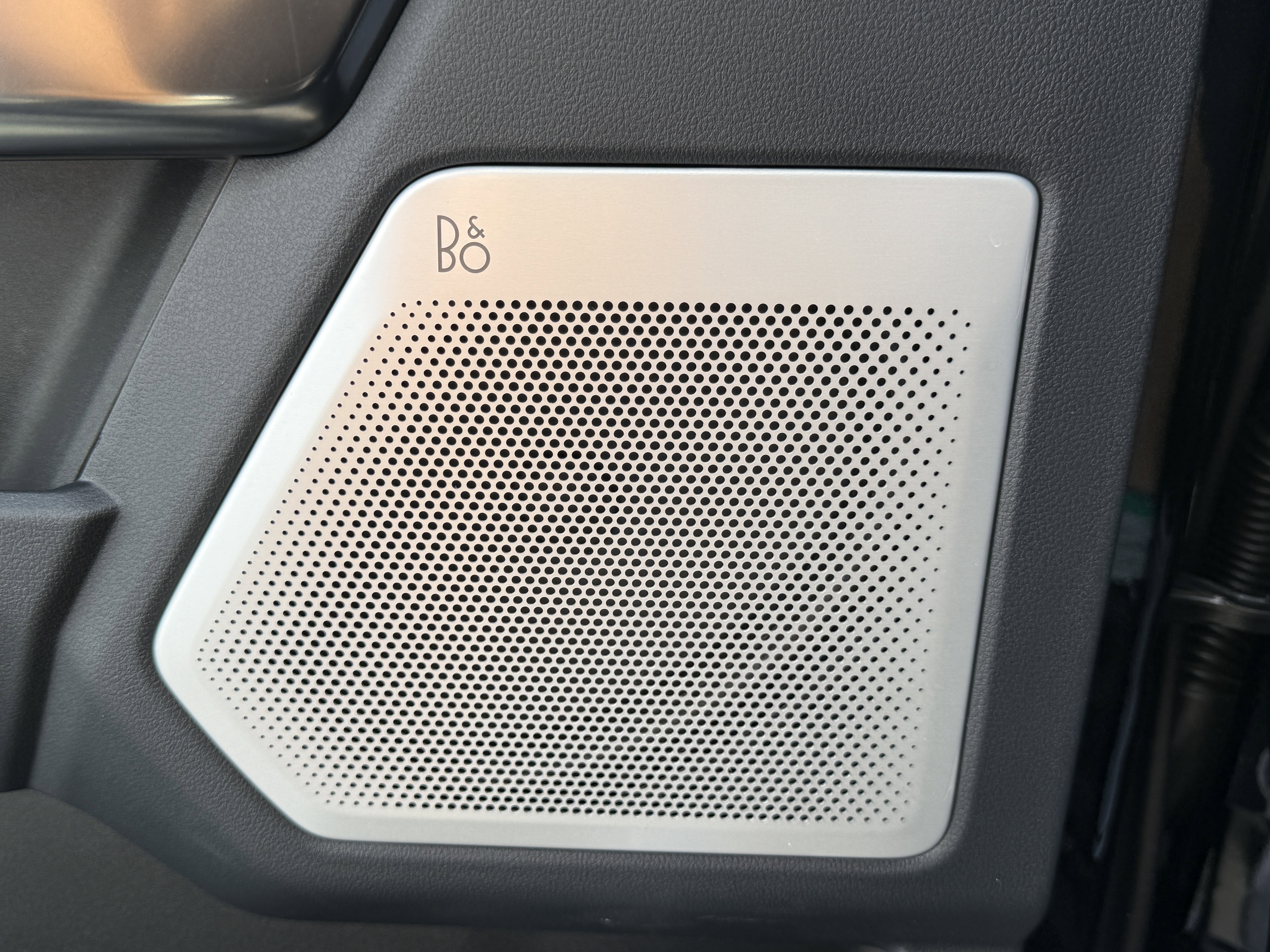 Certified 2025 Ford F250 Platinum w/ FX4 Off-Road Package image 18