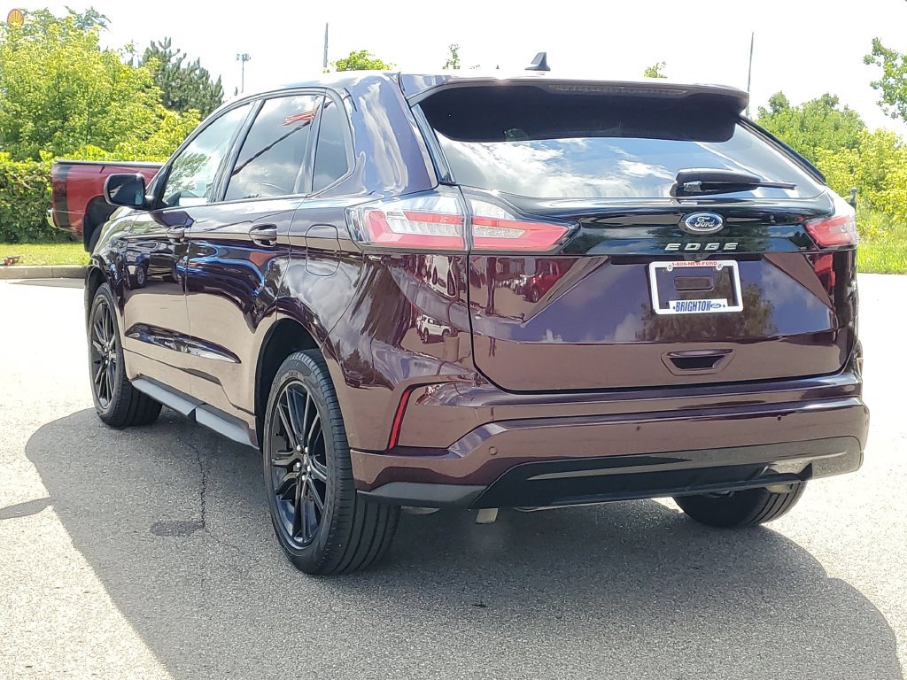 Certified 2024 Ford Edge ST-Line AWD/4WD image 3