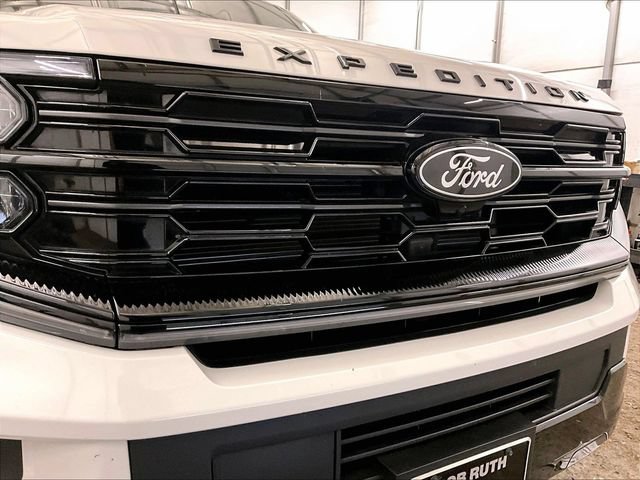 Certified 2025 Ford Expedition Max Platinum w/ Stealth Appearance Package AWD/4WD image 30