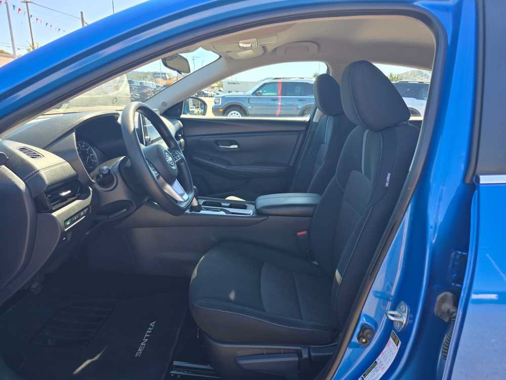 Used 2024 Nissan Sentra SV FWD image 9