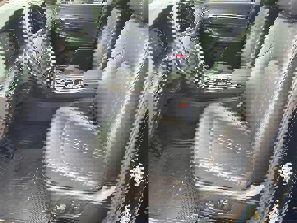 Used 2023 Hyundai Sonata Limited w/ Preferred Accessory Package image 10