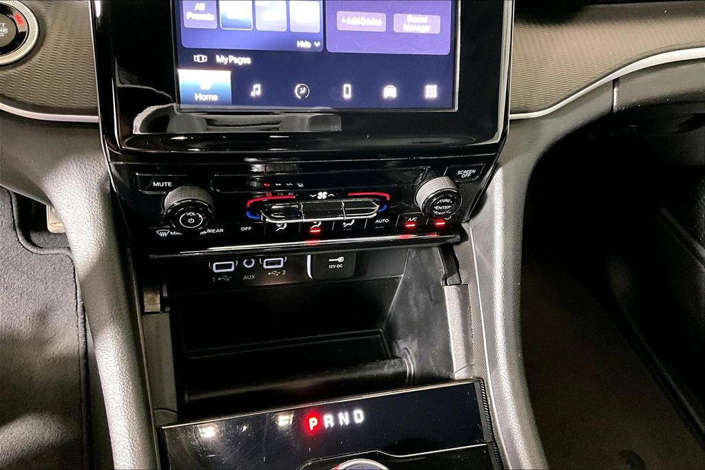 Used 2023 Jeep Grand Cherokee Laredo X image 25