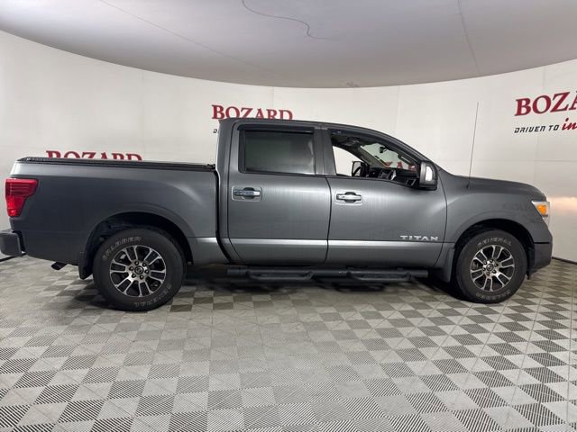 Used 2021 Nissan Titan SV w/ SV Convenience Package image 9