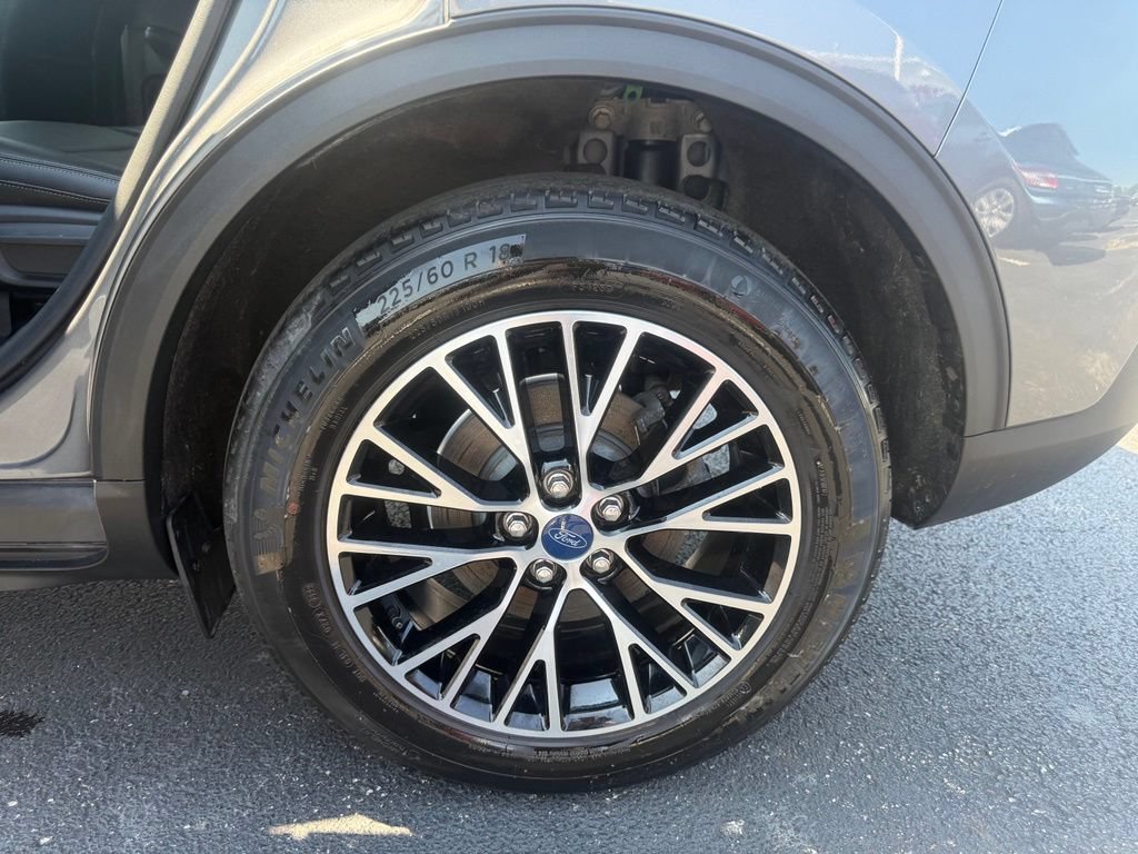 Certified 2022 Ford Escape SEL w/ Technology Package FWD image 37