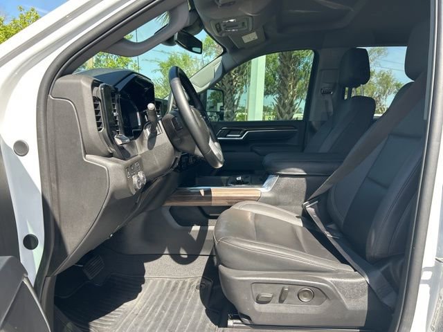 Used 2025 Chevrolet Silverado 2500 LT w/ Trail Boss Package AWD/4WD image 11