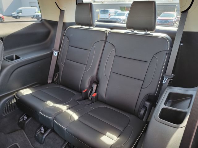 Used 2023 GMC Acadia Denali AWD/4WD image 21