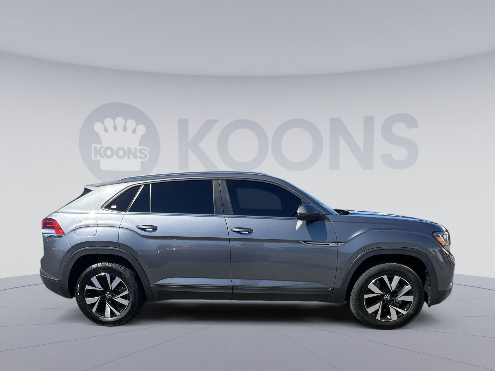 Used 2022 Volkswagen Atlas Cross Sport SE AWD/4WD image 12