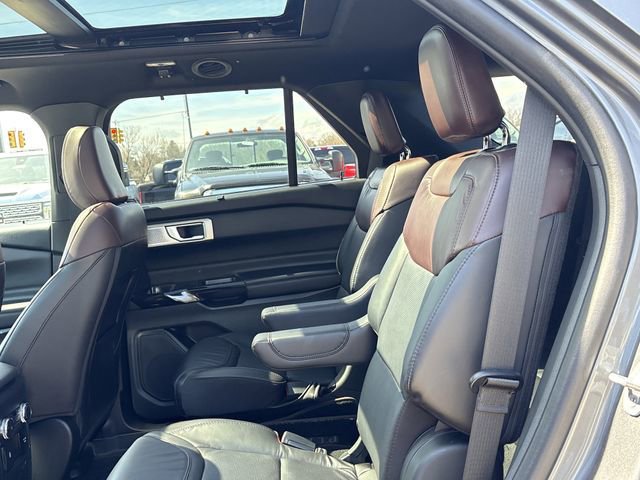 Certified 2022 Ford Explorer Platinum w/ Equipment Group 601A image 52