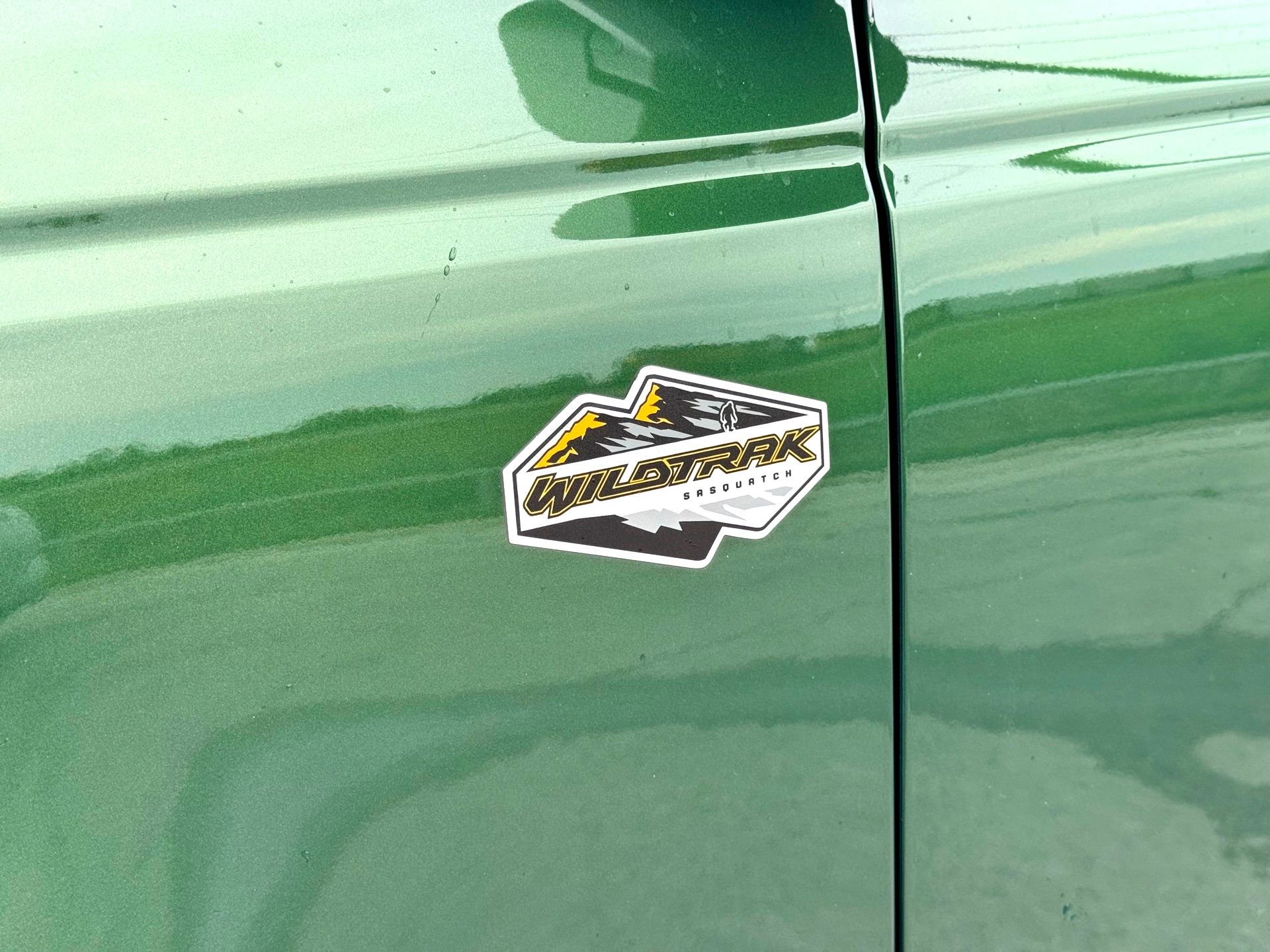 Certified 2024 Ford Bronco Wildtrak AWD/4WD image 3