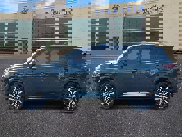 Used 2024 Nissan Pathfinder Platinum image 2