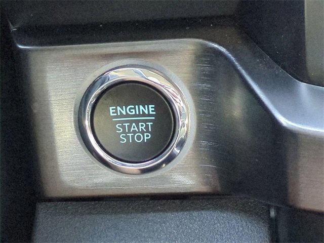 Certified 2023 Ford F250 Lariat w/ Sport Appearance Package image 27