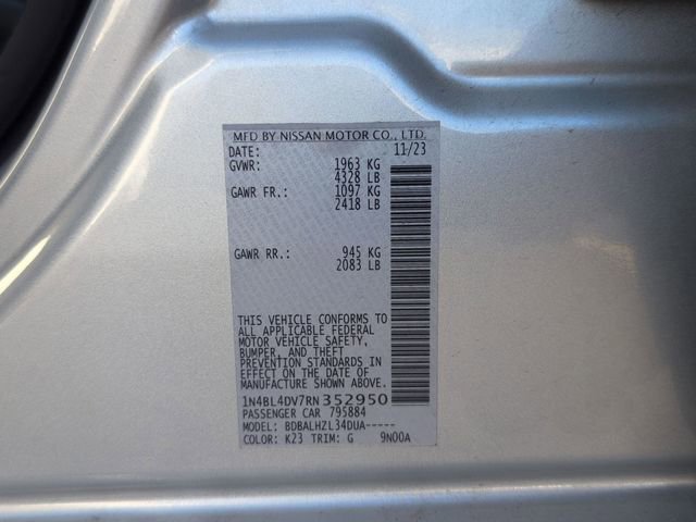 Used 2024 Nissan Altima 2.5 SV image 31