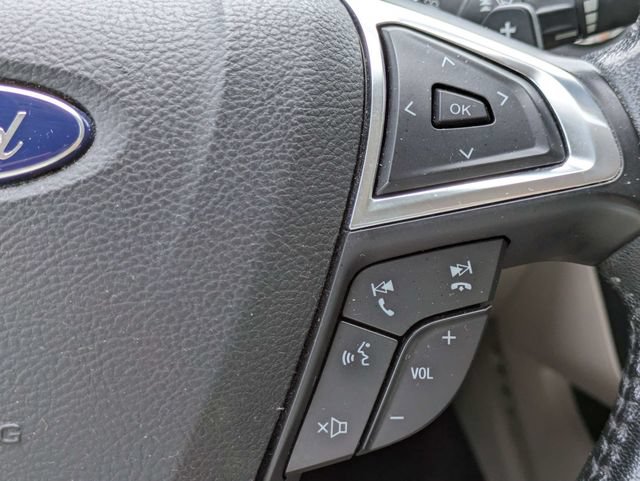 Certified 2017 Ford Fusion SE w/ Fusion SE Technology Package FWD image 24