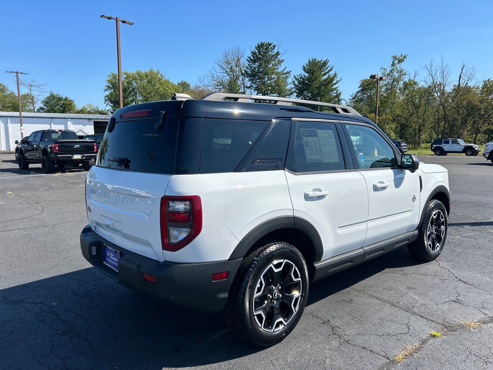 Certified 2025 Ford Bronco Sport Outer Banks w/ Outer Banks Tech Package+ AWD/4WD image 14