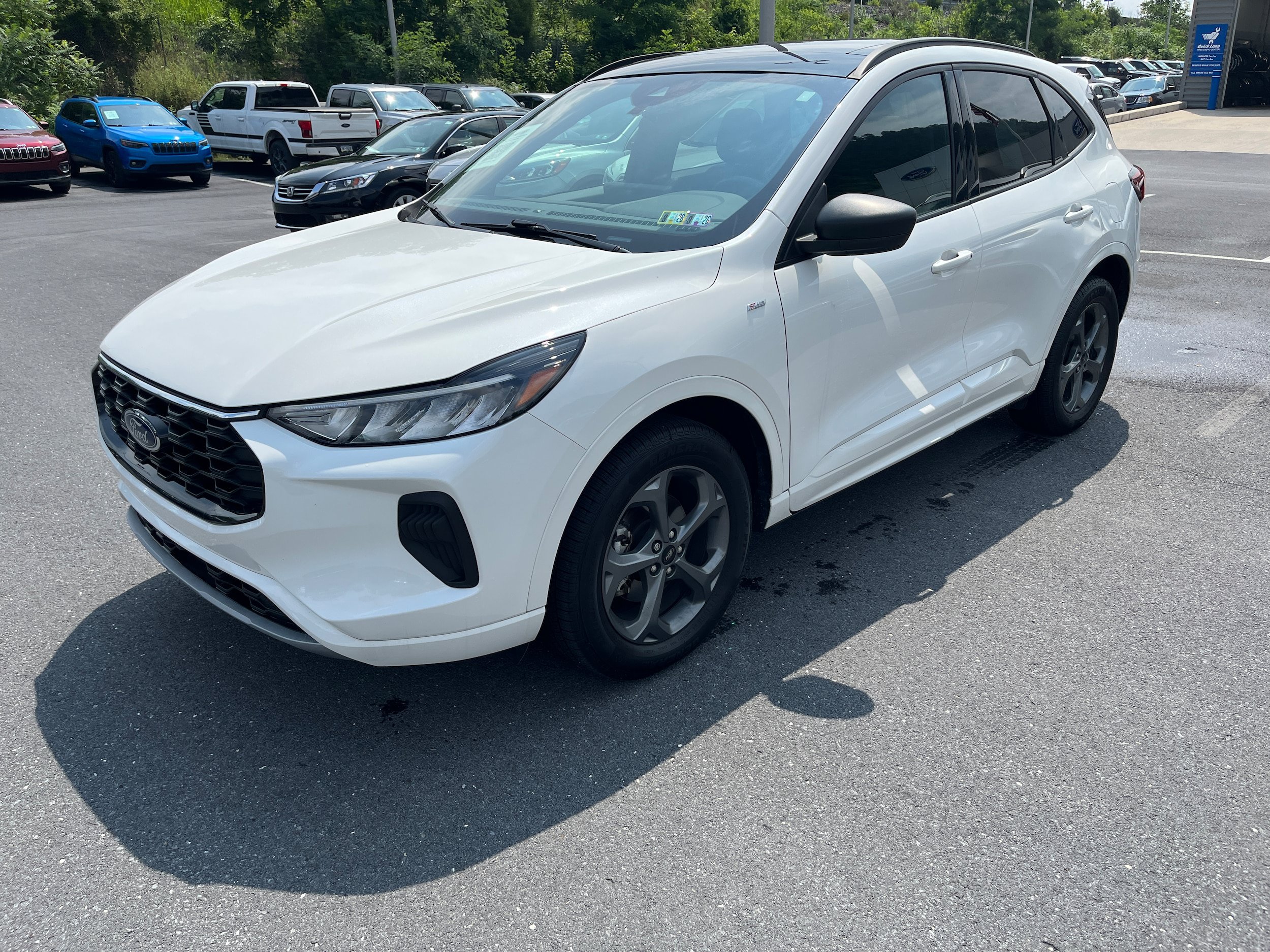 Certified 2023 Ford Escape ST-Line w/ Tech Pack #1 AWD/4WD image 21