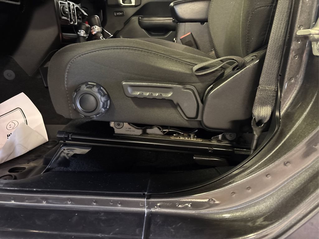 Used 2019 Jeep Wrangler Unlimited Sport S AWD/4WD image 28