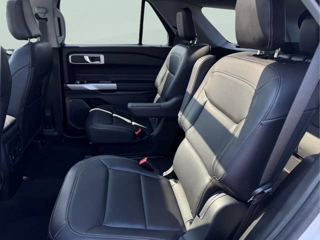 Certified 2023 Ford Explorer XLT w/ Equipment Group 202A AWD/4WD image 14