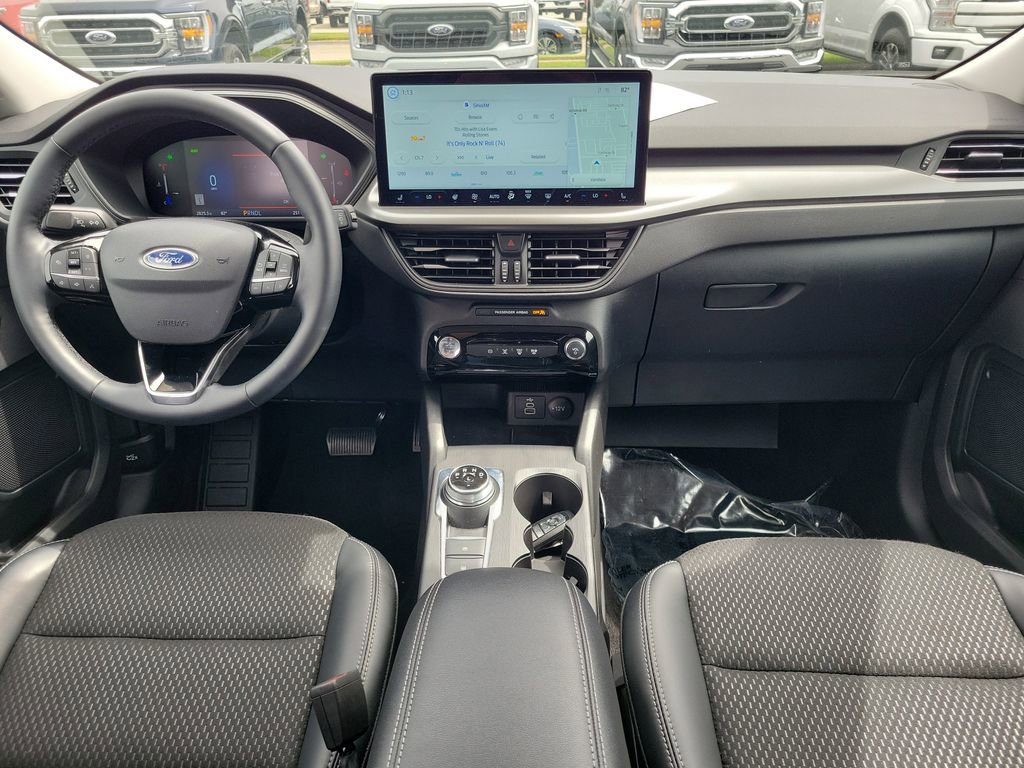 Certified 2025 Ford Escape SE FWD image 11