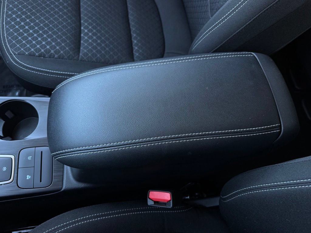 Certified 2024 Ford Escape Active AWD/4WD image 24