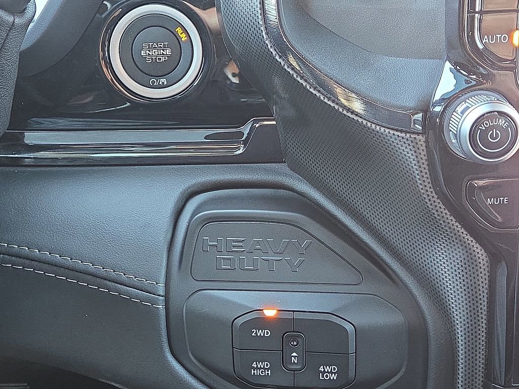 Used 2025 RAM 3500 Limited image 30