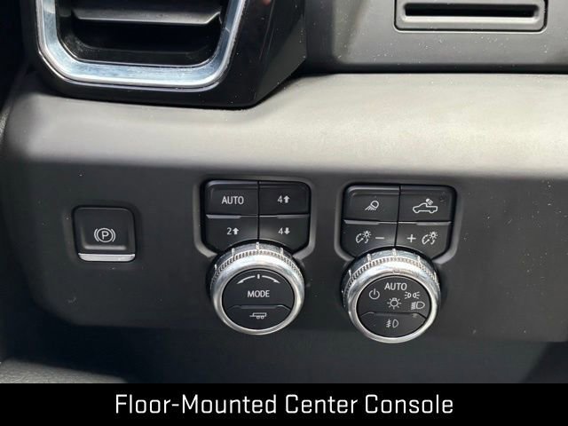 Used 2024 GMC Sierra 3500 Denali AWD/4WD image 33