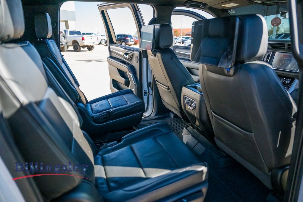 Used 2021 GMC Yukon XL Denali w/ Denali Premium Package image 14