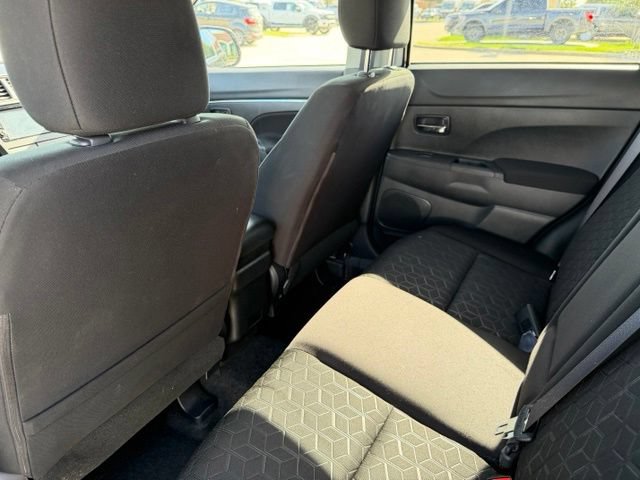 Used 2025 Mitsubishi Outlander Sport AWD image 20