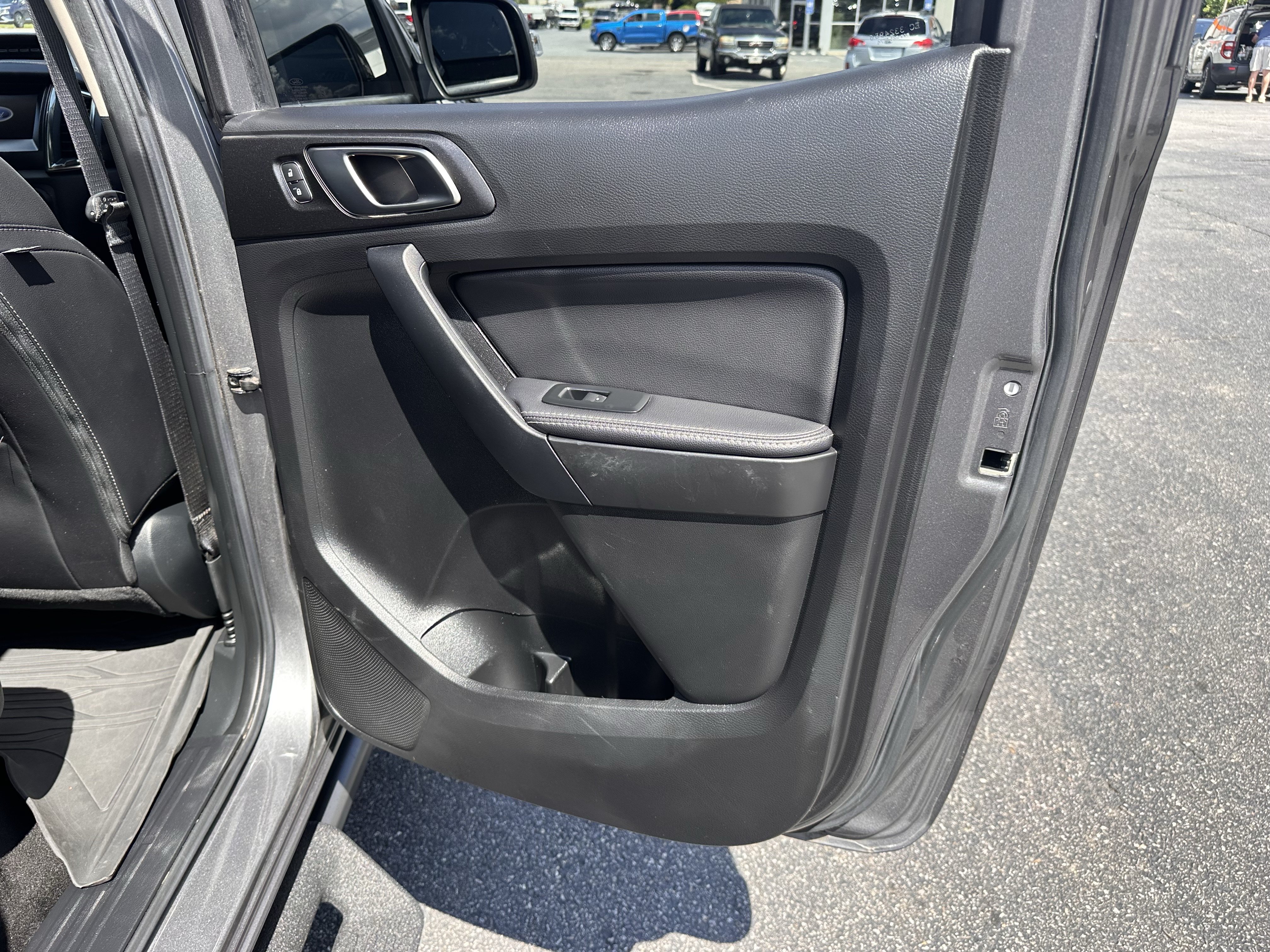 Certified 2021 Ford Ranger Lariat w/ Tremor Off-Road Package AWD/4WD image 17