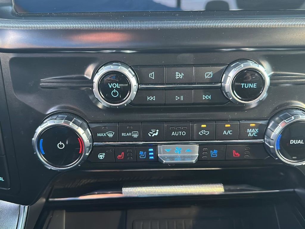 Certified 2022 Ford F150 Platinum w/ Equipment Group 701A High image 14