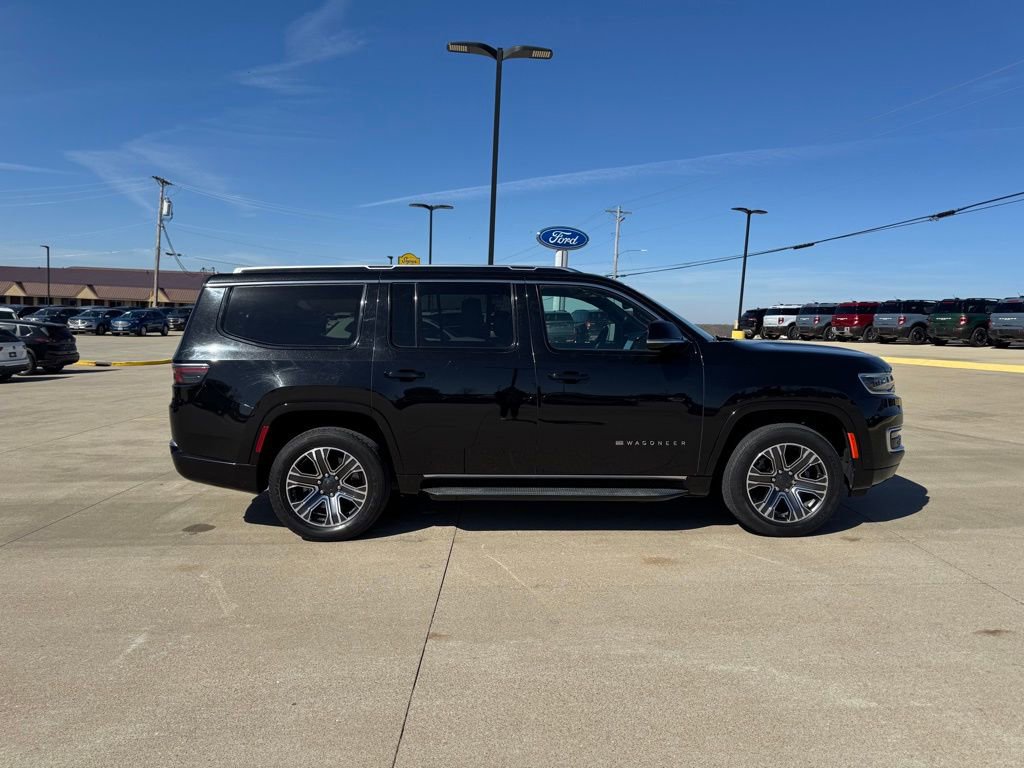 Used 2024 Jeep Wagoneer Series II w/ Flexible Seating Group image 4