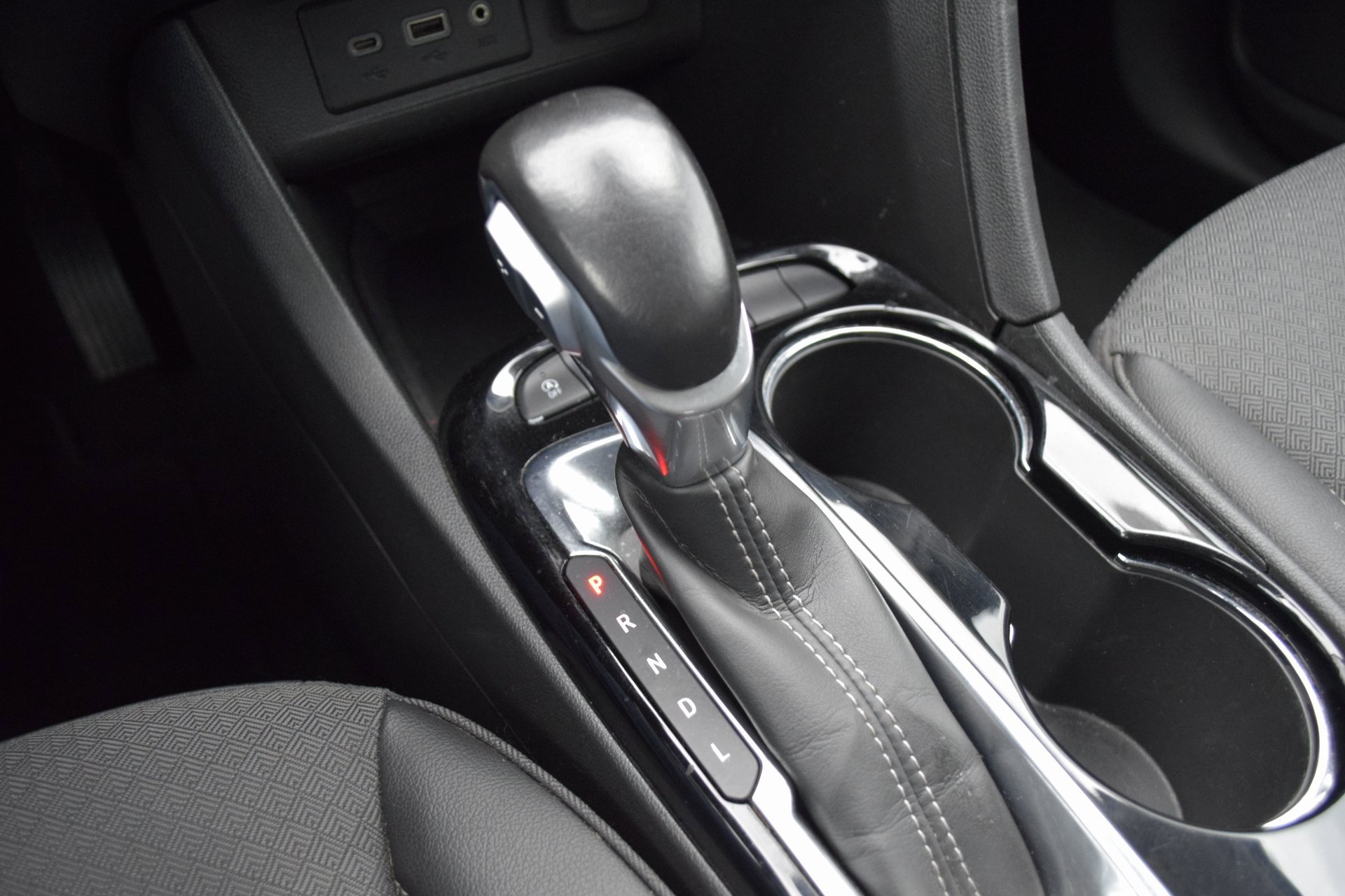 Used 2023 Buick Encore GX Select w/ Sport Touring Package image 15