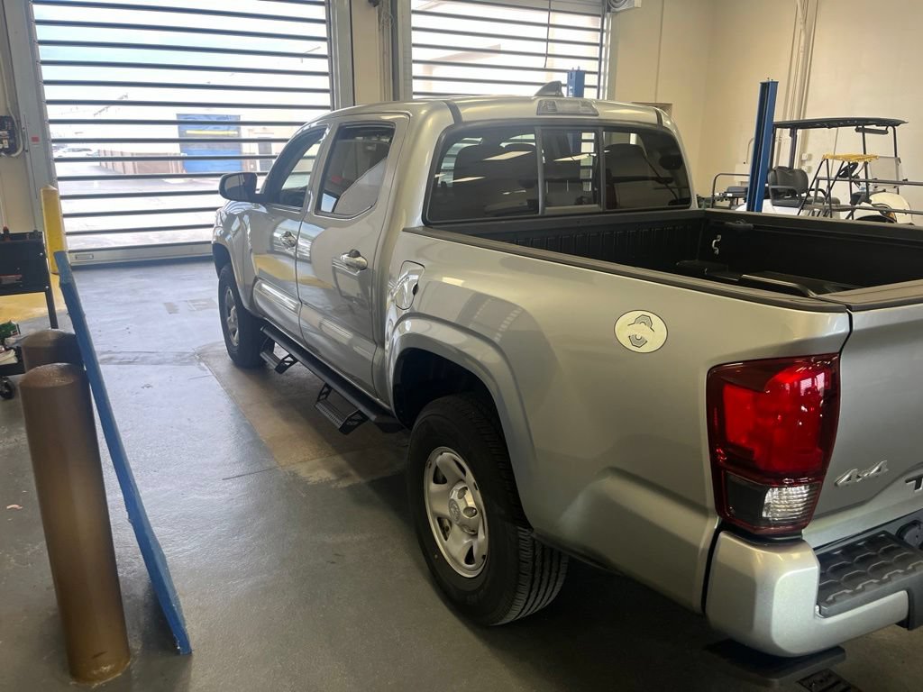 Used 2023 Toyota Tacoma SR AWD/4WD image 5