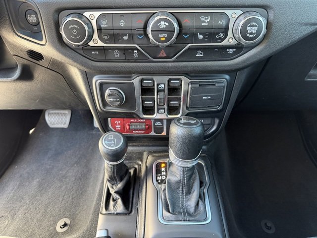 Used 2024 Jeep Wrangler Willys image 17