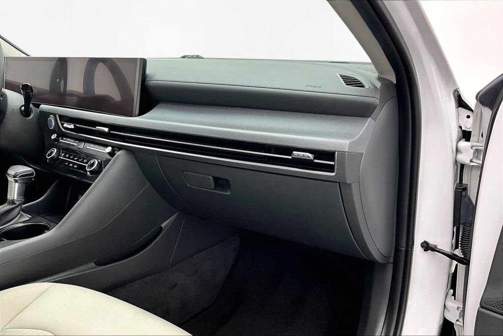 Used 2025 Hyundai Sonata SE image 17