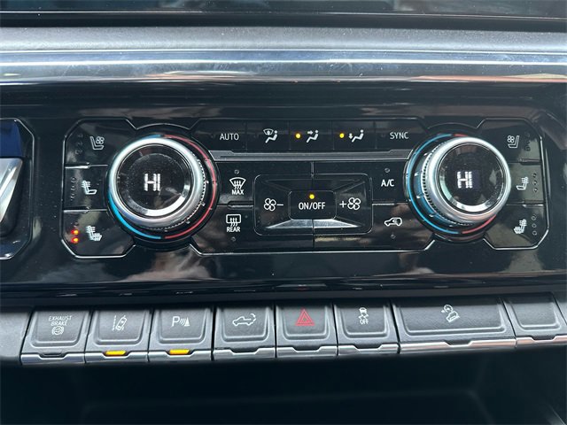 Used 2024 GMC Sierra 2500 Denali Ultimate image 20