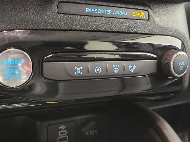 Certified 2025 Ford Escape Platinum AWD/4WD image 28