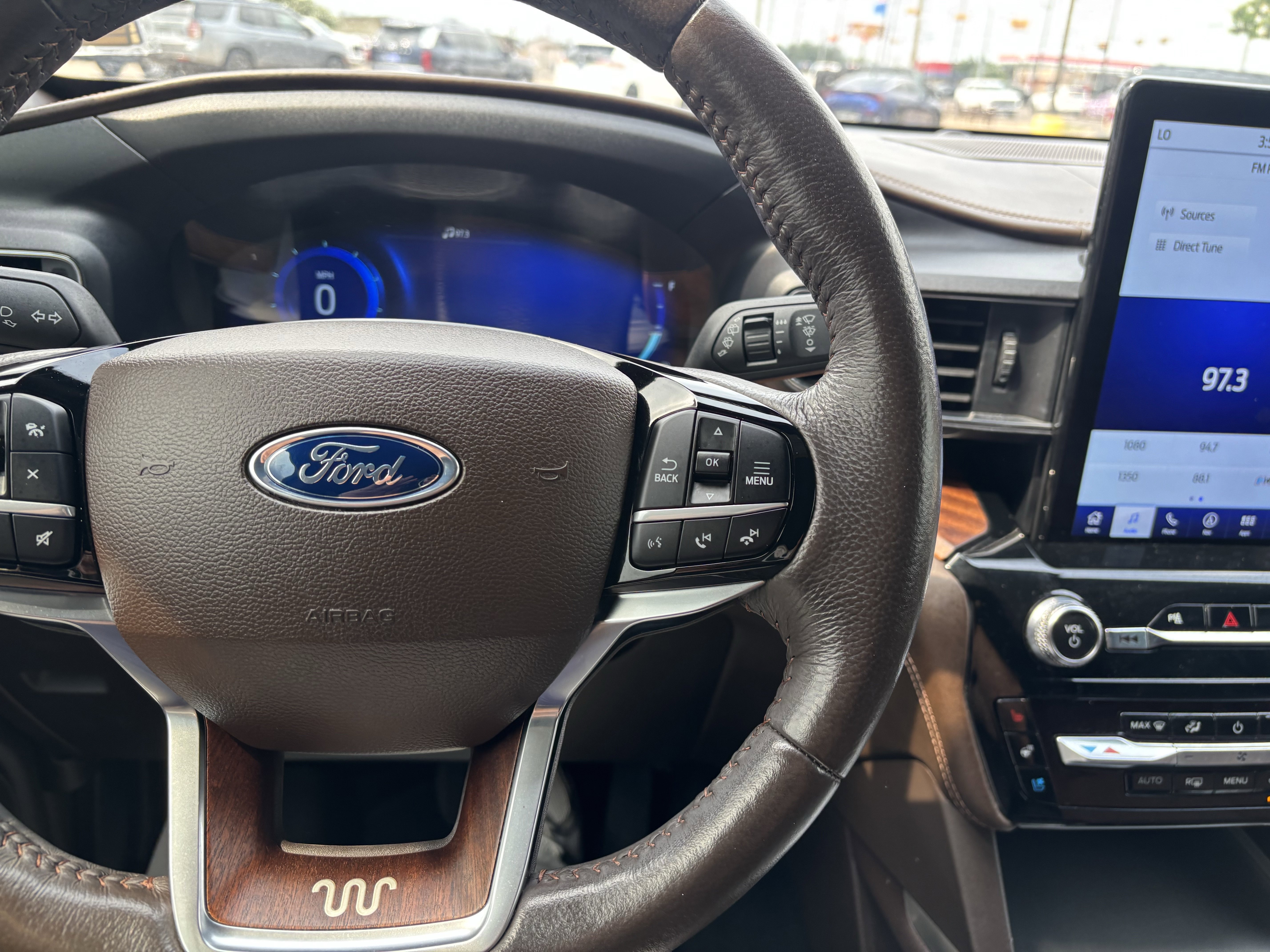 Certified 2022 Ford Explorer King Ranch w/ Class IV Trailer Tow Package RWD image 30