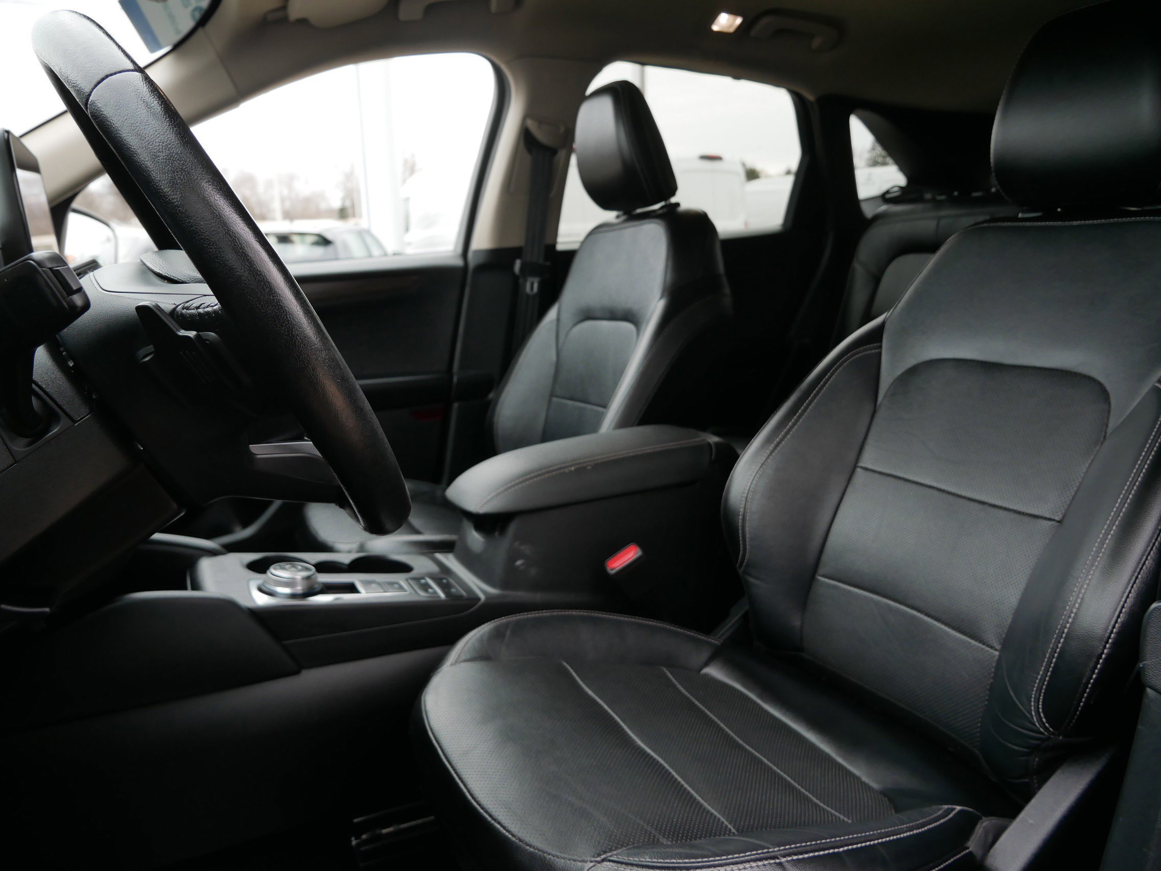 Certified 2020 Ford Escape Titanium image 9