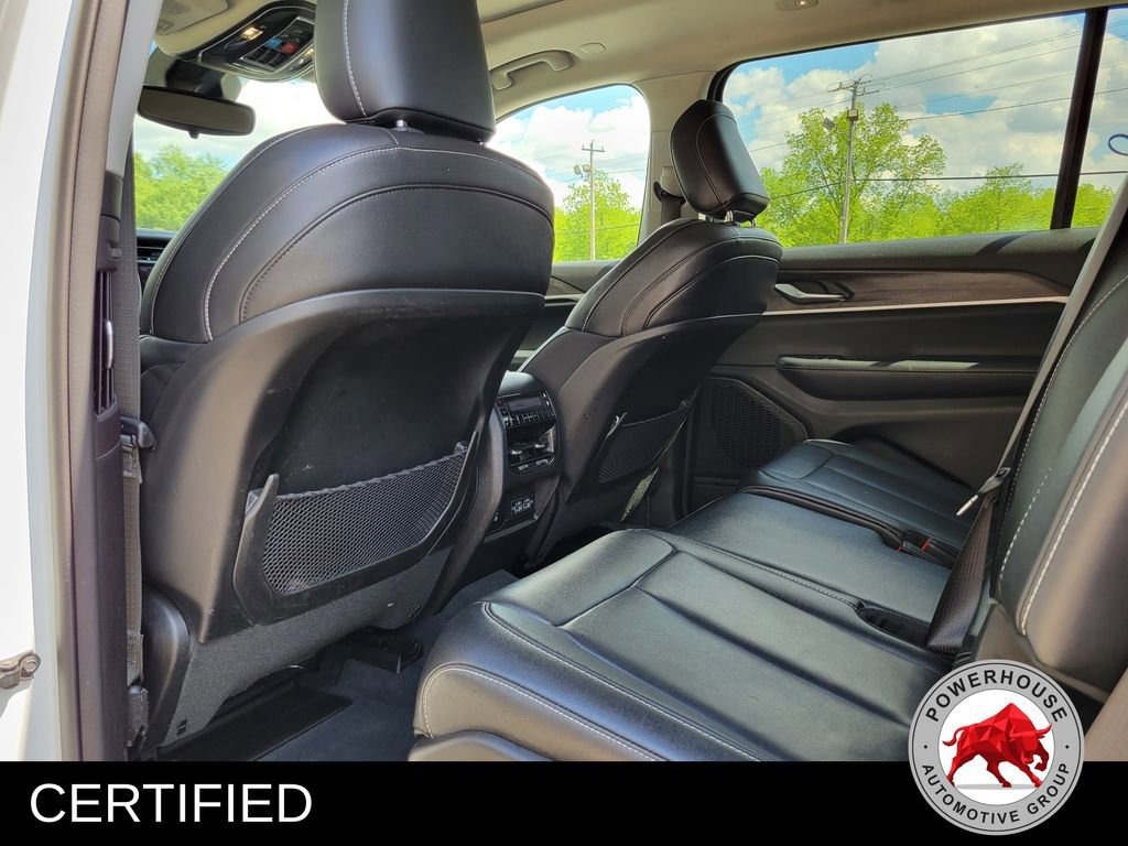 Used 2023 Jeep Grand Cherokee L Limited AWD/4WD image 16