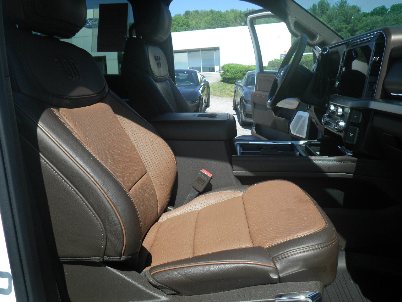 Certified 2024 Ford F350 King Ranch w/ Chrome Package AWD/4WD image 28