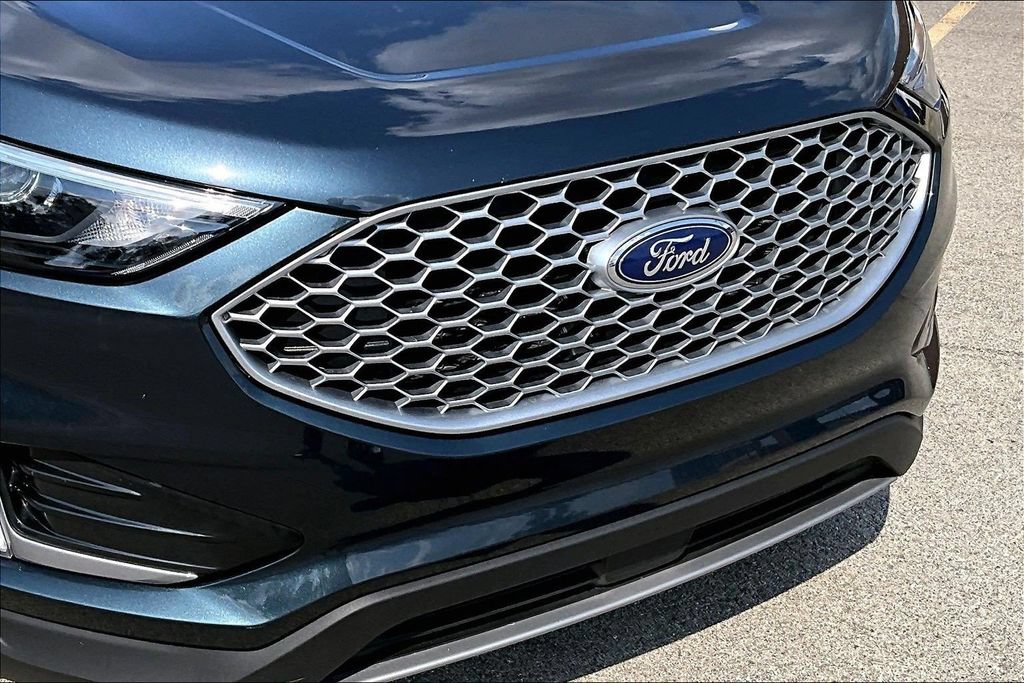 Certified 2023 Ford Edge SEL w/ Convenience Package AWD/4WD image 29
