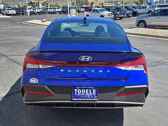 Used 2025 Hyundai Elantra Sport FWD image 5