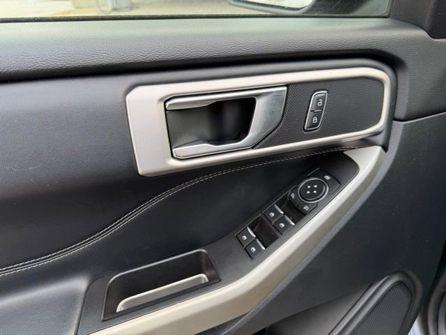 Certified 2021 Ford Explorer XLT w/ Equipment Group 202A image 7